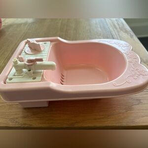 vintage 70s Ginny Baby Doll tub
